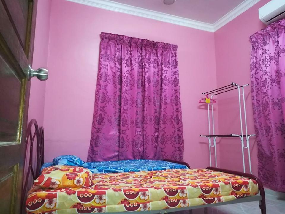 Homestay Damai Yusmila Kuala Terengganu Exterior foto